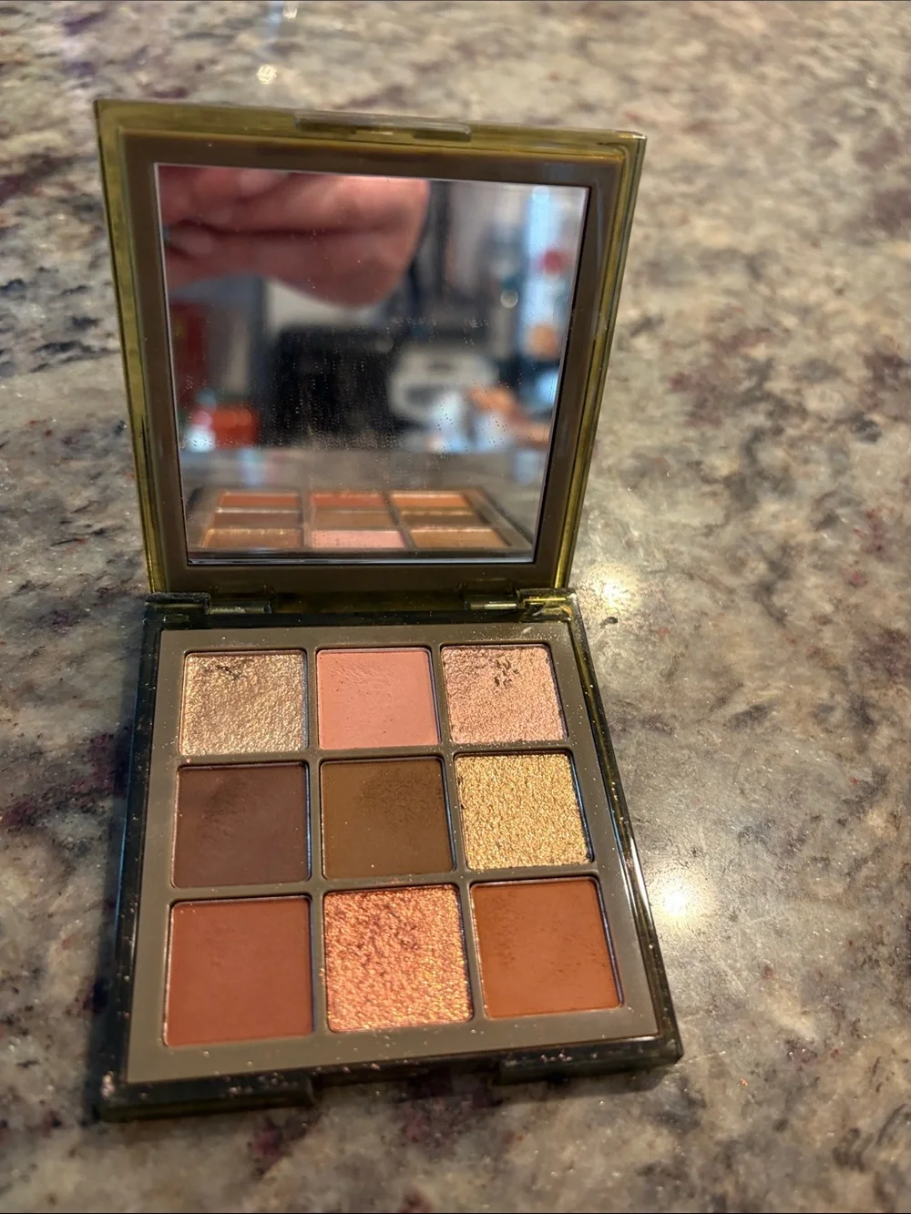 HUDA BEAUTY Khaki Matte Single Eyeshadow